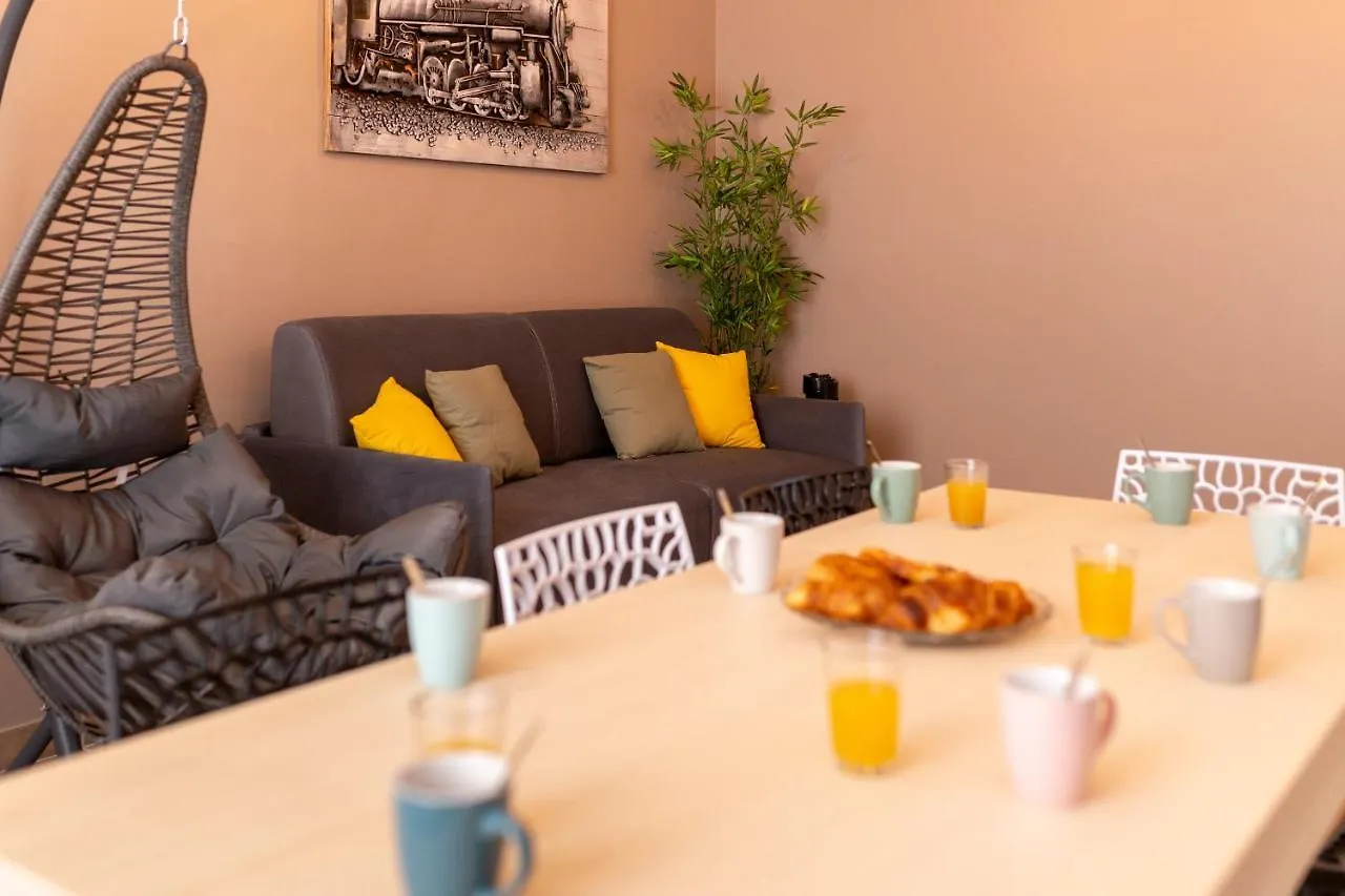 Appartement LOC TROTTEUR LE CACAO - Balnéo, Gare Lourdes France